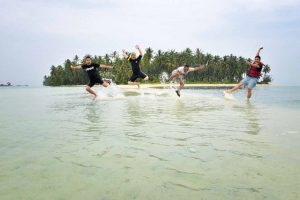 Pulau Mahitam - Pulau Cantik di Lampung - Yopie Pangkey - 10