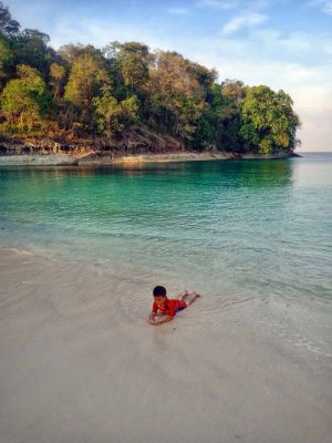 Pantai Teluk Hantu Pesawaran Lampung - kelilinglampung - Yopie Pangkey - 6