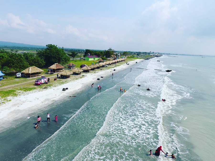 Pantai Kerang Mas di Labuhan Maringgai Lampung Timur