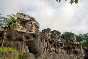 Monumen Megou Pak -Megow Pak - 4 Empat Marga - Tulang Bawang Barat - kelilinglampung.net - Yopie Pangkey - 1