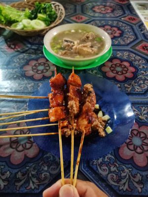 Sate Ikan Tuhuk Blue Marlin RM Ponodk Kuring Krui - kelilinglampung.net - 5
